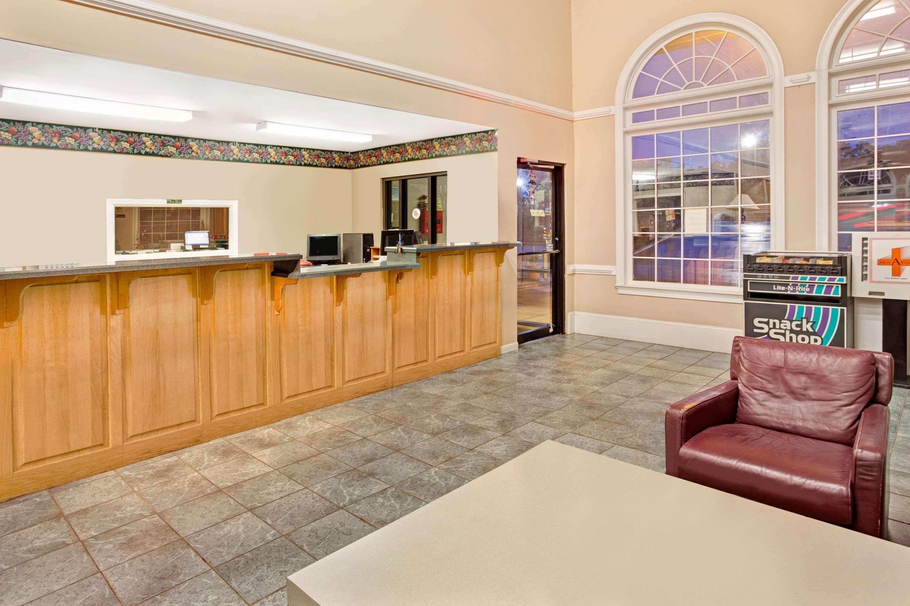 Super 8 By Wyndham Marietta/West/Atl Area Ξενοδοχείο Εξωτερικό φωτογραφία