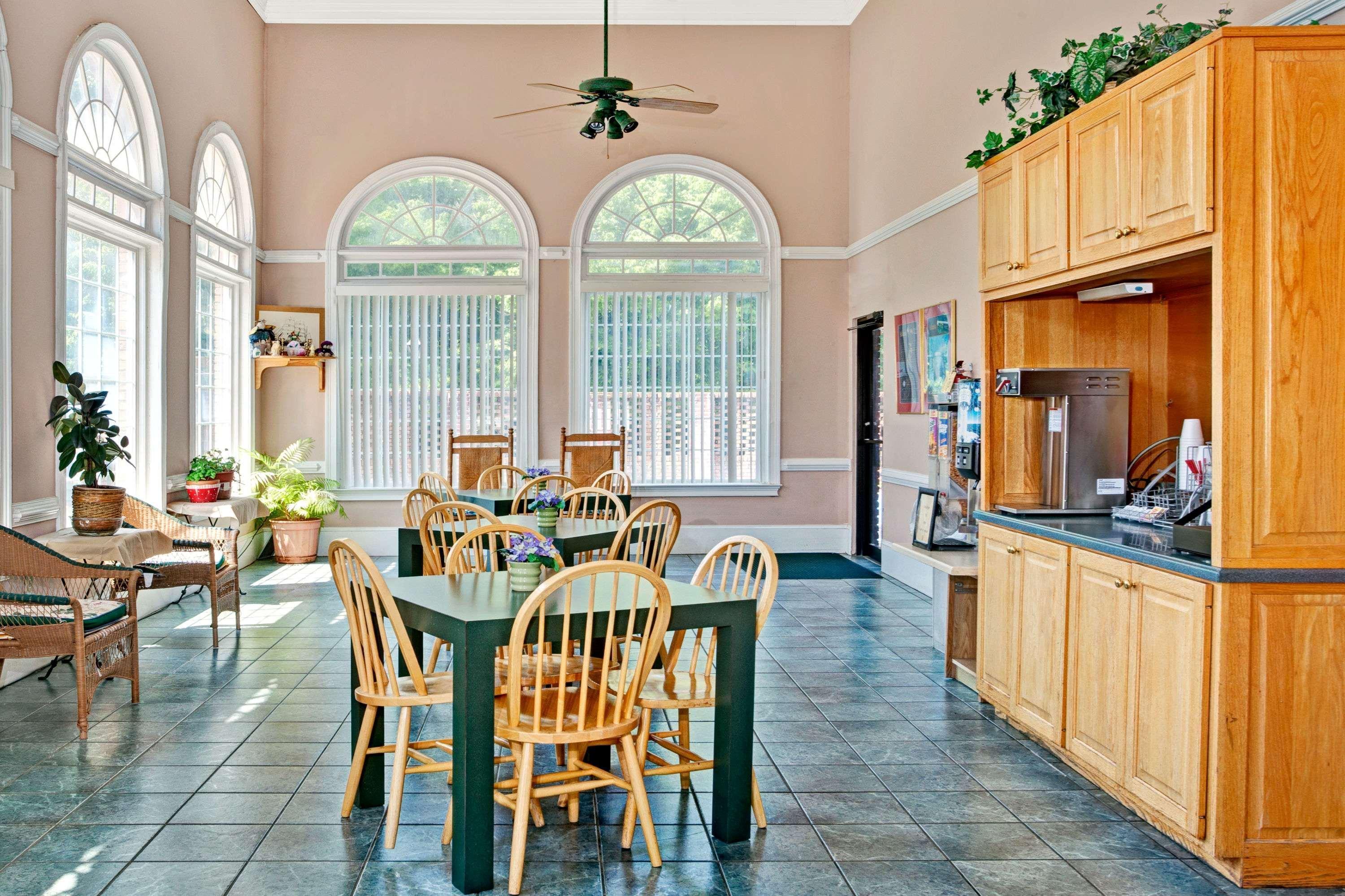 Super 8 By Wyndham Marietta/West/Atl Area Ξενοδοχείο Εξωτερικό φωτογραφία