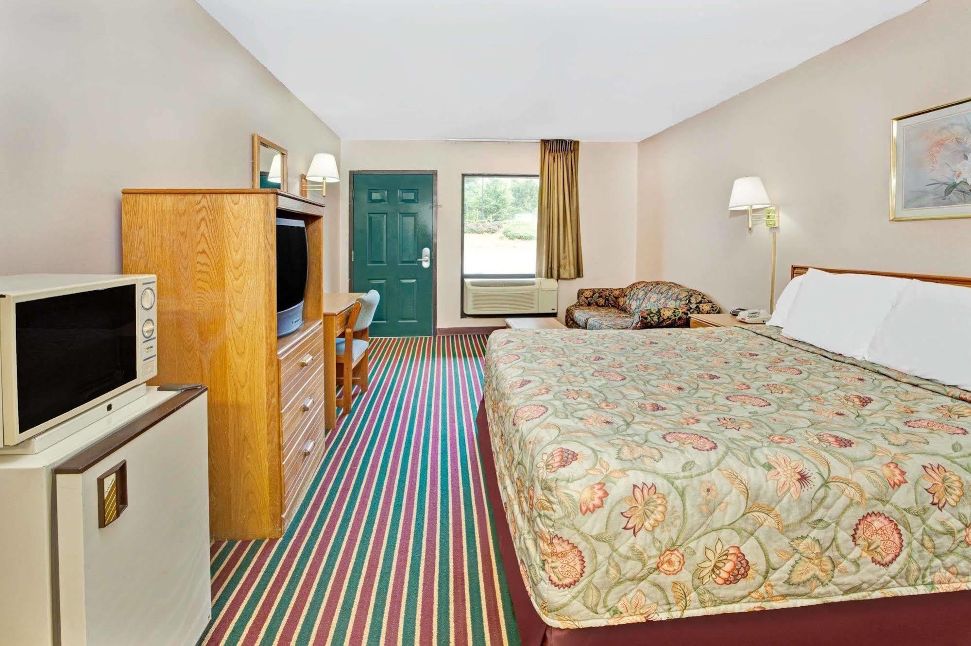 Super 8 By Wyndham Marietta/West/Atl Area Ξενοδοχείο Εξωτερικό φωτογραφία